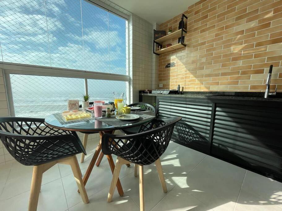 Ap Frente Mar Com Ar-Condicionado E Varanda Gourmet Mongaguá 외부 사진